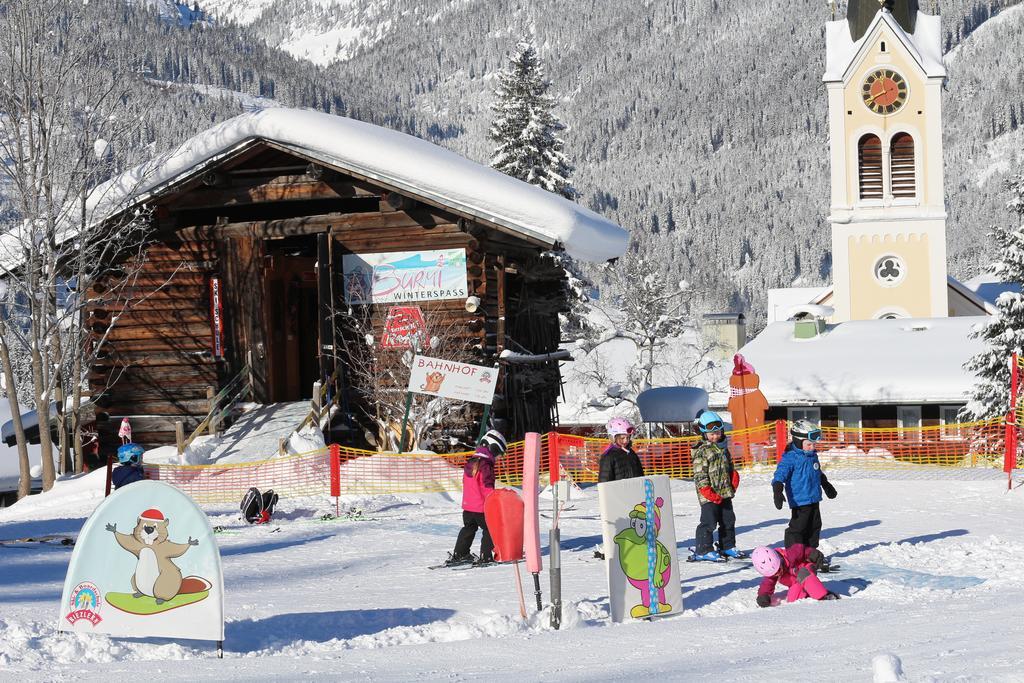 Gatterhof Hotel Riezlern Buitenkant foto