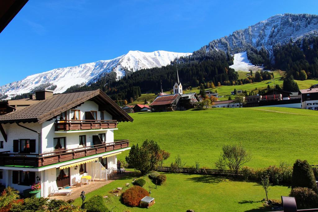 Gatterhof Hotel Riezlern Buitenkant foto